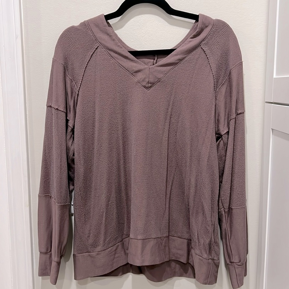 BKE Women’s blouse. Size Medium